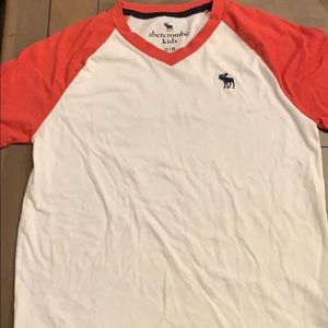 Abercrombie Kids t-shirt size 13/14